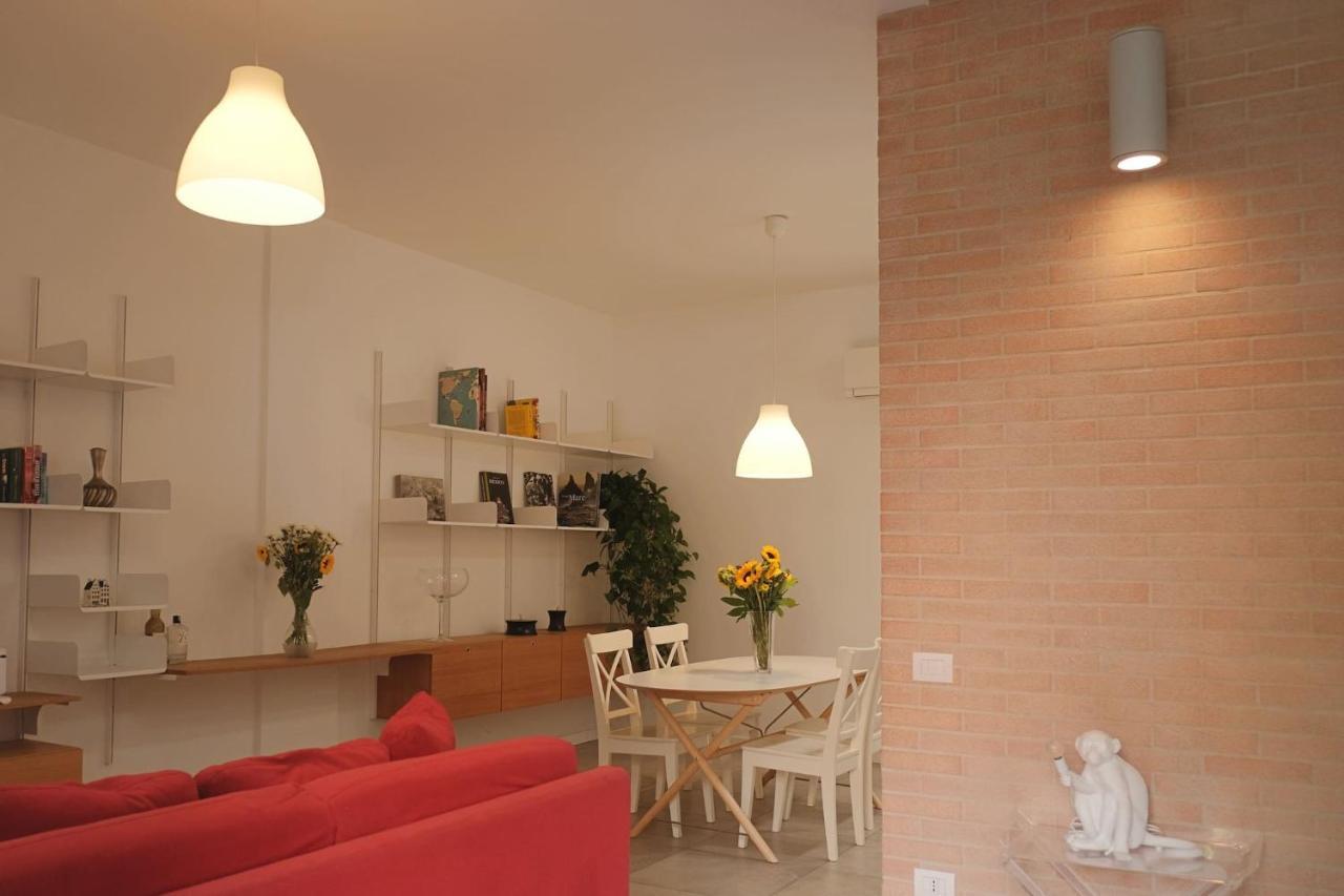Modern Split-level Loft With Garden Near Fondazione Prada By Rentopolis Apartamento
